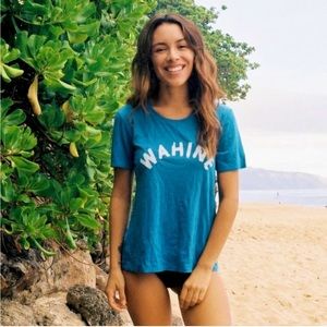 ❤️ Dolkii Hawaii Exclusive Wahine Tee Size Medium NWOT